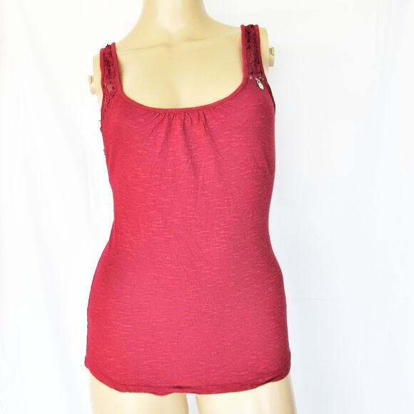 Guess Women's Red Sleeveless Studded Lace Inset Pullover Tank Top Size S - Picture 1 of 6